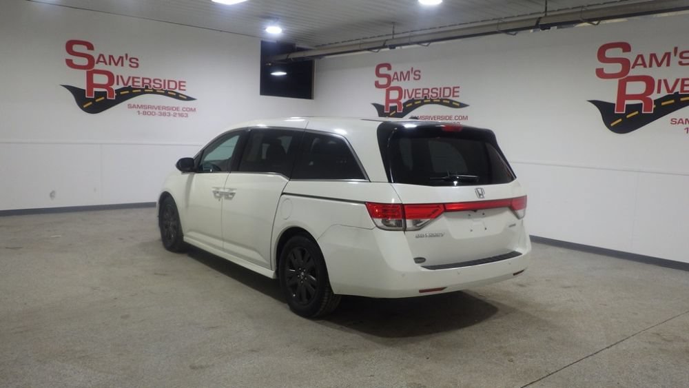 Used 2016 Honda Odyssey Touring image 2