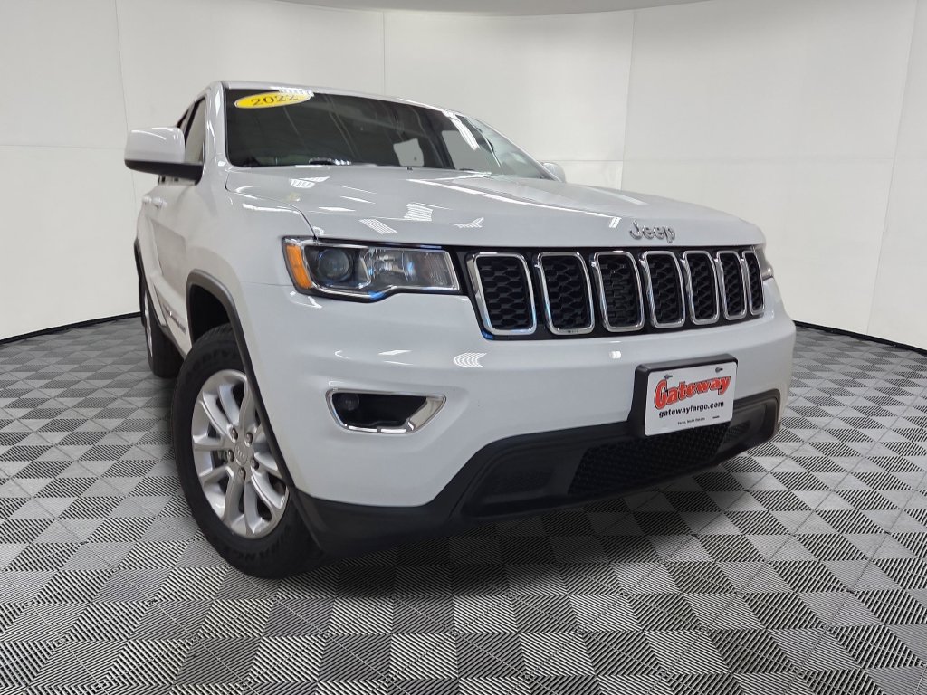 Used 2022 Jeep Grand Cherokee Laredo X AWD/4WD image 2