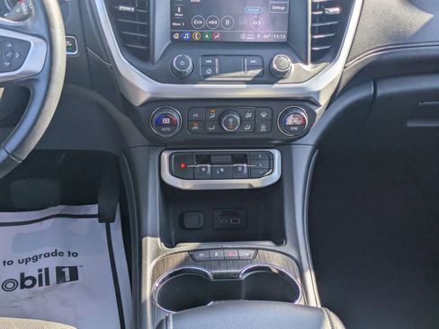 Certified 2023 GMC Acadia SLT image 18