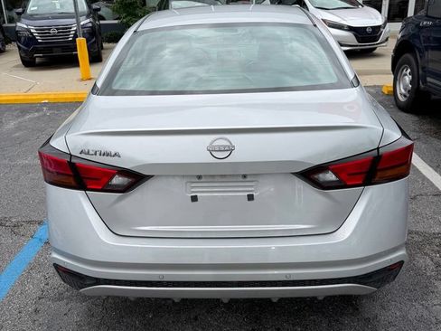 Certified 2024 Nissan Altima 2.5 S FWD image 5