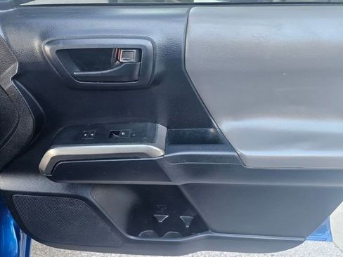 Used 2018 Toyota Tacoma SR5 image 22