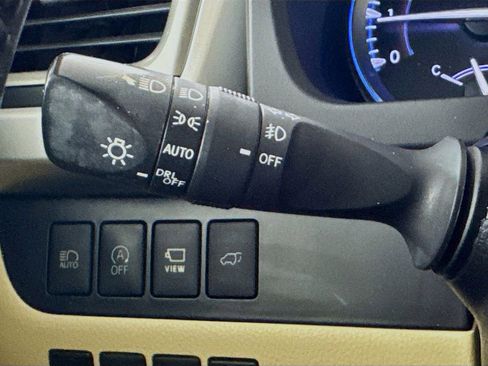 Used 2019 Toyota Highlander Limited Platinum image 12