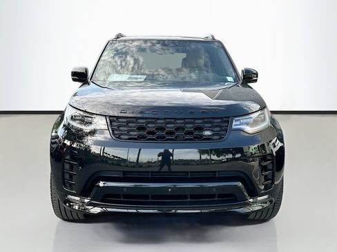 New 2025 Land Rover Discovery Dynamic SE image 2