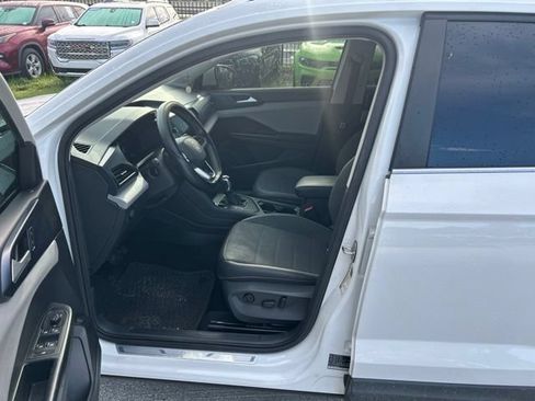 Used 2022 Volkswagen Taos SE FWD image 5