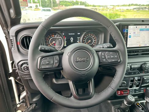 New 2025 Jeep Gladiator Rubicon w/ Safety Group image 26