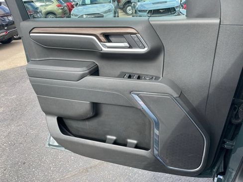Used 2025 Chevrolet Silverado 1500 LT AWD/4WD image 51