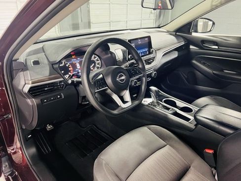 Used 2024 Nissan Altima 2.5 SV image 21
