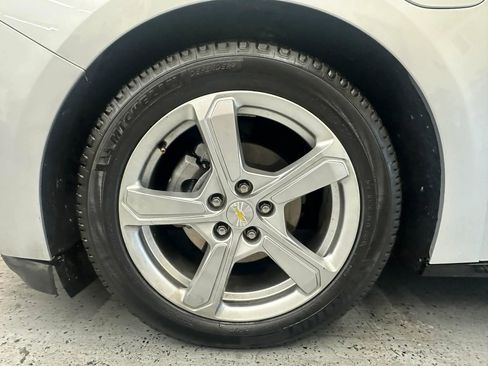 Used 2017 Chevrolet Volt LT w/ Comfort Package image 61
