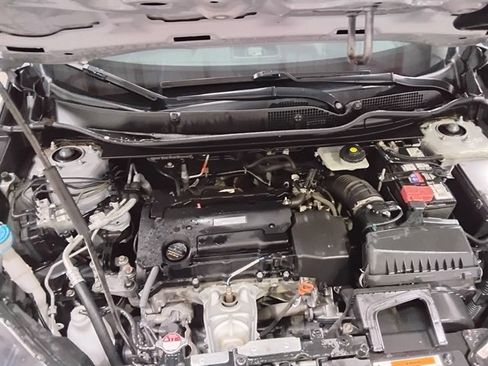 Used 2018 Honda CR-V LX image 9