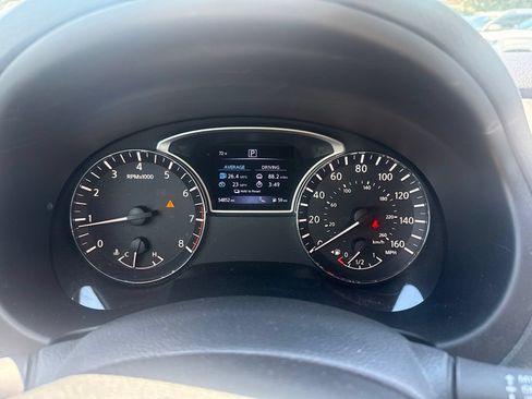 Used 2017 Nissan Altima 2.5 SV w/ Convenience Package FWD image 12