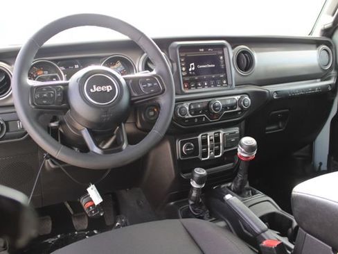 Used 2023 Jeep Wrangler Unlimited Sport AWD/4WD image 15