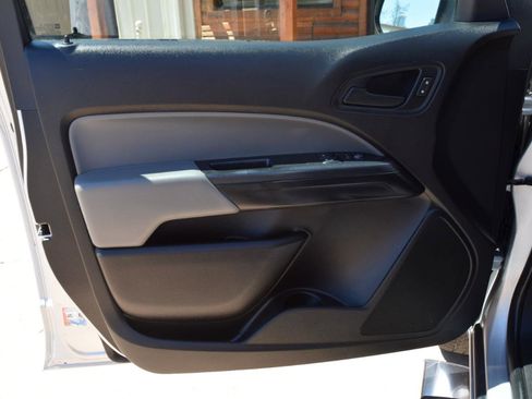 Used 2019 Chevrolet Colorado W/T w/ WT Convenience Package image 8