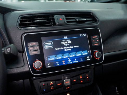 Used 2025 Nissan Leaf SV Plus image 34