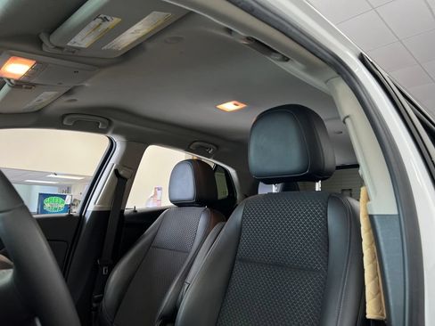 Used 2020 Buick Encore Preferred AWD/4WD image 22