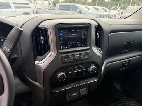 Used 2022 Chevrolet Silverado 1500 Custom RWD image 17