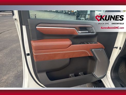 New 2025 GMC Sierra 3500 Denali Ultimate image 15