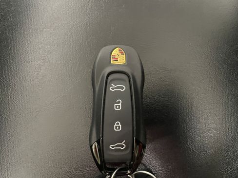 Used 2025 Porsche Macan Electric image 25