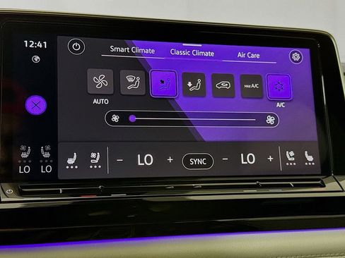 Used 2025 Volkswagen Atlas Cross Sport SEL Premium R-Line image 18