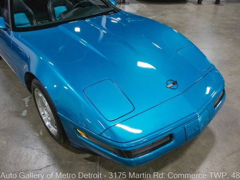 Used 1994 Chevrolet Corvette Coupe RWD image 14