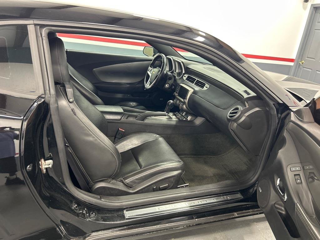 Used 2013 Chevrolet Camaro SS w/ Silver Rally Stripe Package RWD image 13
