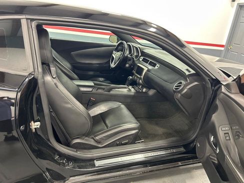 Used 2013 Chevrolet Camaro SS w/ Silver Rally Stripe Package RWD image 13