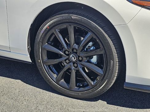 New 2026 MAZDA MAZDA3 Hatchback w/Premium Plus Pkg image 8
