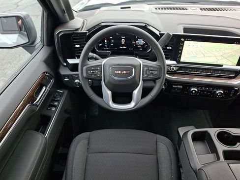 New 2026 GMC Sierra 1500 Elevation image 8