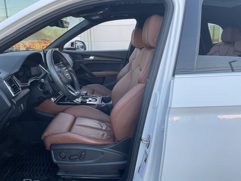Certified 2024 Audi Q5 2.0T Premium Plus AWD/4WD image 7