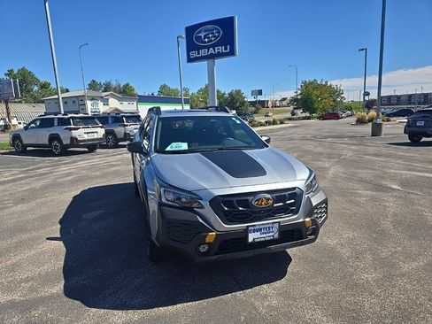 Used 2025 Subaru Outback Wilderness AWD/4WD image 3