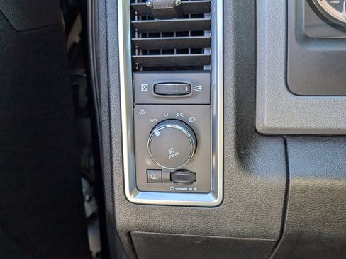 Used 2019 RAM 1500 Classic Warlock image 17