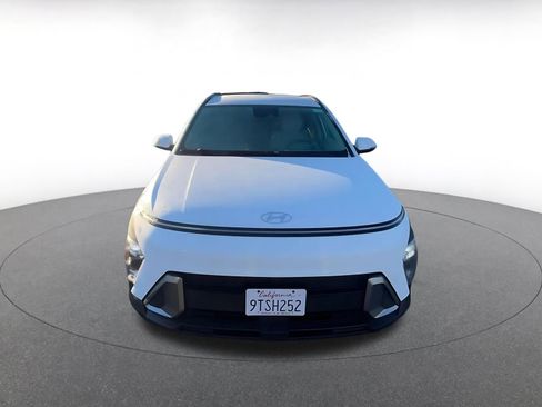 Used 2025 Hyundai Kona SEL image 4