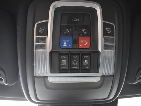 Used 2020 RAM 2500 Limited image 22