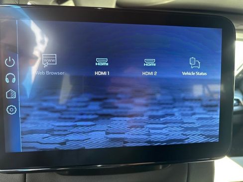 New 2026 Chevrolet Suburban Premier image 18