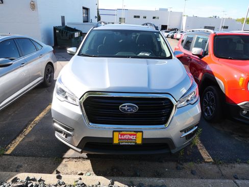 Used 2022 Subaru Ascent Touring AWD/4WD image 3