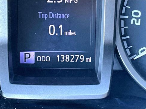 Used 2017 Toyota Tacoma SR5 w/ Tow Package image 19