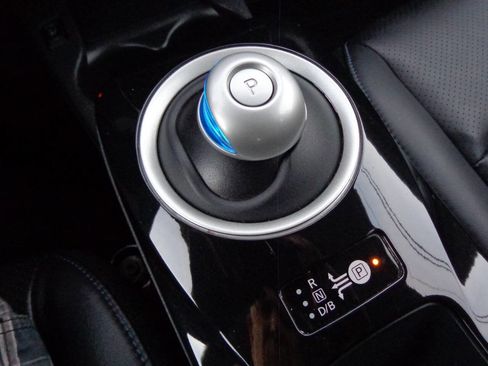 Used 2017 Nissan Leaf SL w/ Protection Package image 15