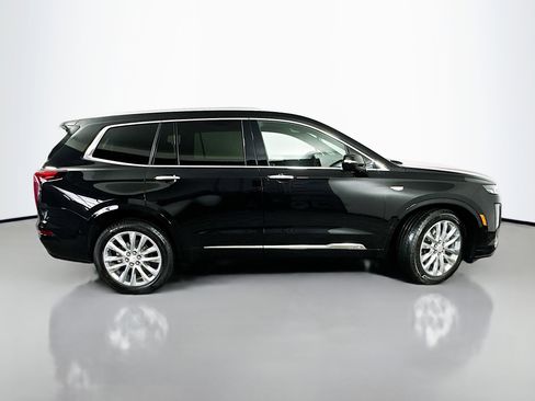 Used 2022 Cadillac XT6 Premium Luxury w/ Technology Package image 8