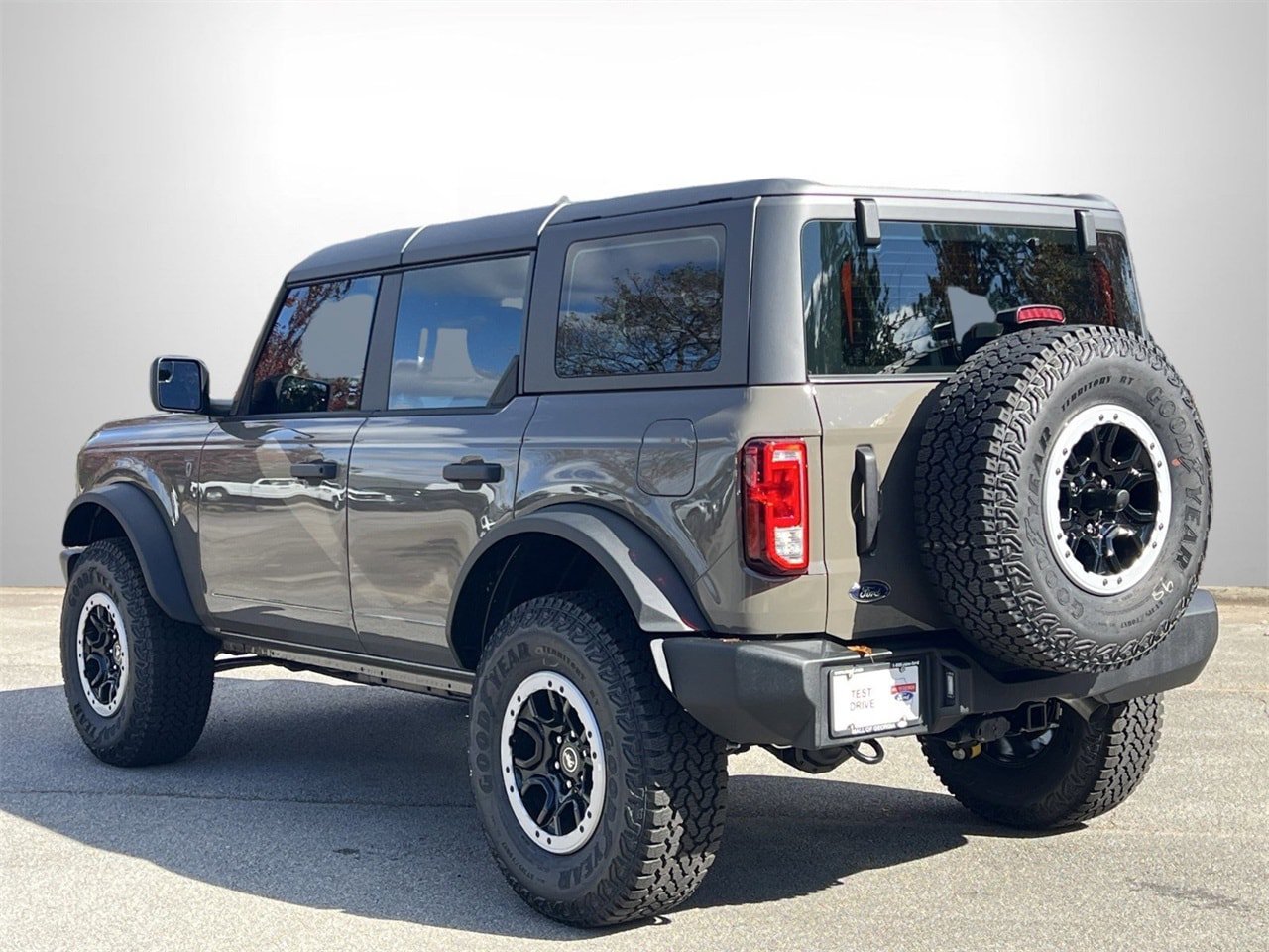 New 2025 Ford Bronco 4-Door w/ Sasquatch Package AWD/4WD image 23