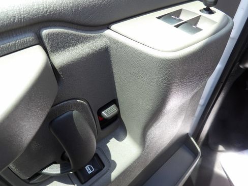 Used 2025 Chevrolet Express 3500 LS RWD image 15