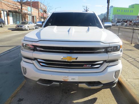 Used 2018 Chevrolet Silverado 1500 W/T w/ WT Fleet Convenience Package image 2