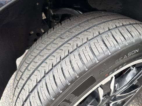 Used 2020 Ford Expedition Limited w/ Equipment Group 303A AWD/4WD image 10