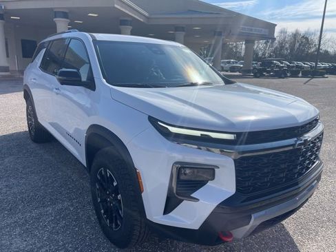 New 2026 Chevrolet Traverse Z71 w/ Driver Confidence Package image 10