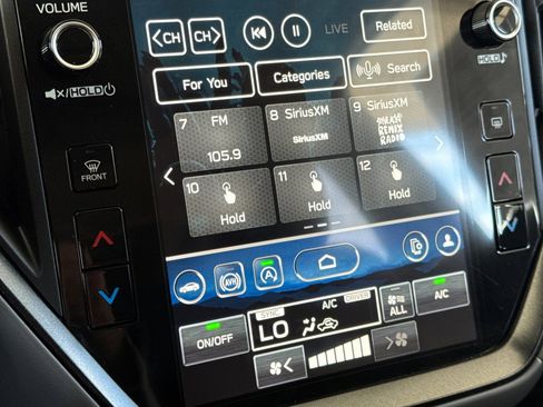 Certified 2025 Subaru Crosstrek 2.5i Limited w/ Crosstrek Mirror Package image 23