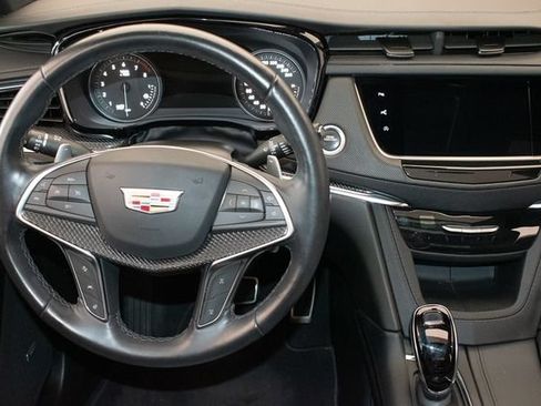 Used 2024 Cadillac XT5 Sportv w/ Technology Package AWD/4WD image 16