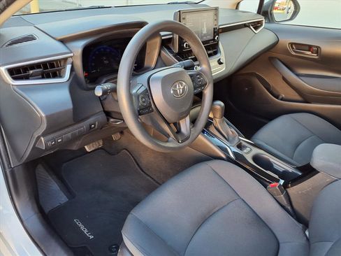 Used 2022 Toyota Corolla LE image 17
