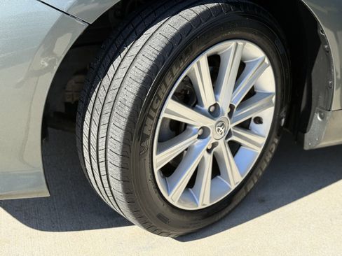 Used 2013 Toyota Camry XLE image 20