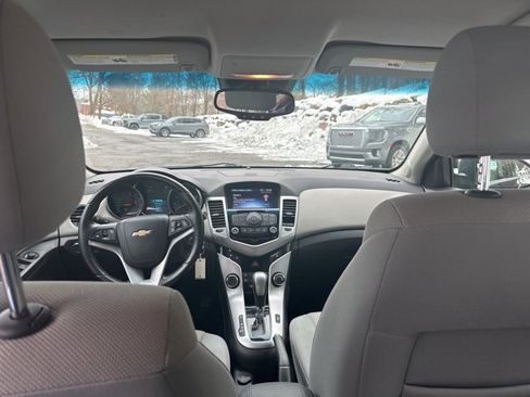 Used 2014 Chevrolet Cruze LT image 22
