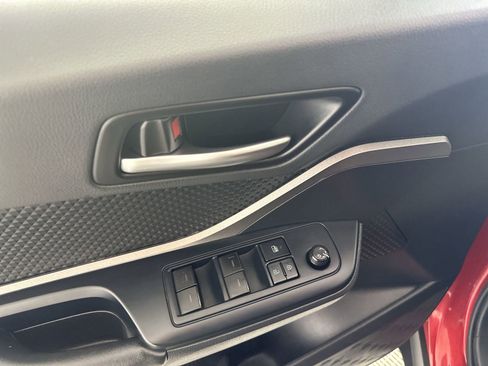 Used 2020 Toyota C-HR LE FWD image 13