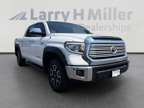 Used 2014 Toyota Tundra Limited w/ Limited Premium Package AWD/4WD image 7
