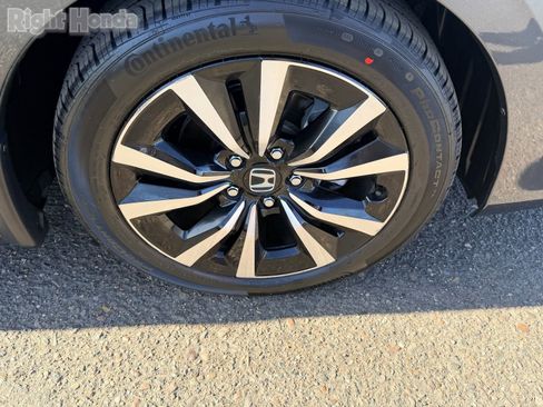 Certified 2024 Honda Civic EX-L image 12